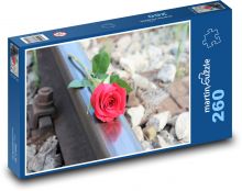 Červená růže - železnice, koleje Puzzle 260 dílků - 41 x 28,7 cm