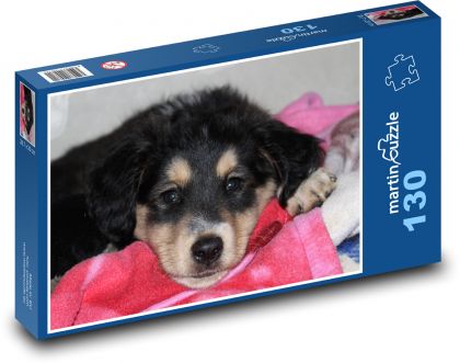Štěně ležící na růžové dece - Puzzle 130 dílků, rozměr 28,7x20 cm