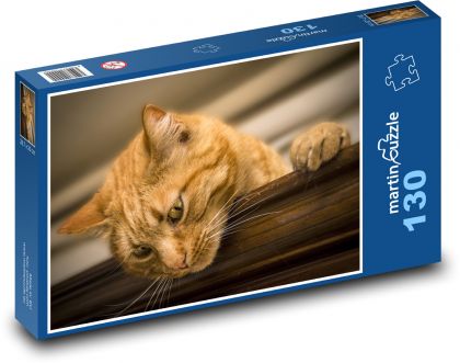 Ryšavá mačka v interiéri - Puzzle 130 dielikov, rozmer 28,7x20 cm 