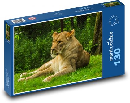 Africká levice v zelenej krajine - Puzzle 130 dielikov, rozmer 28,7x20 cm 