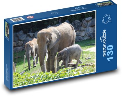 Elefantenfamilie im Zoogehege - Puzzle - 130 Teile