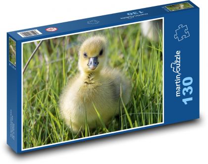 Kaczątko w trawie - Puzzle 130 elementów, rozmiar 28,7x20 cm