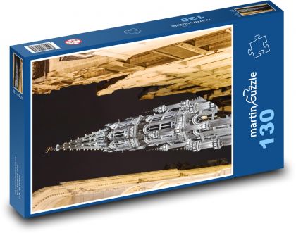 Noční věž bruselské radnice - puzzle 130 dílků