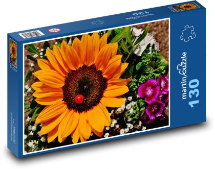 Bukiet kwiatów z biedronką - Puzzle 130 elementów, rozmiar 28,7x20 cm