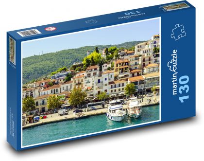 Port Skiathos w Grecji - Puzzle 130 elementów, rozmiar 28,7x20 cm