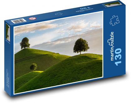 Drzewa na zielonych wzgórzach - Puzzle 130 elementów, rozmiar 28,7x20 cm