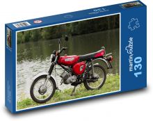 Červený motocykl u vody Puzzle 130 - 28,7x20 cm