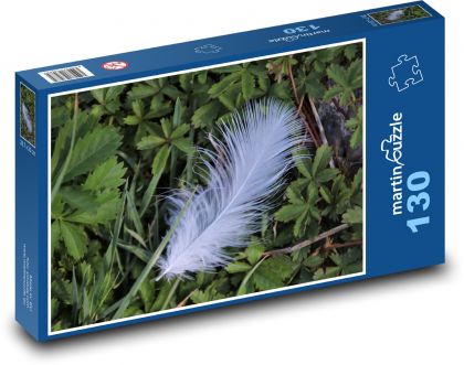 Pierko - tráva, príroda - Puzzle 130 dielikov, rozmer 28,7x20 cm 