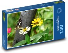 Motýľ, kvet, opelenie Puzzle 130 dielikov - 28,7 x 20 cm 