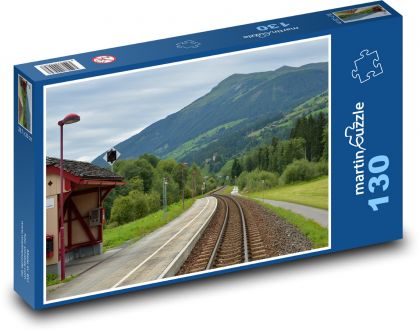 Železniční stanice - koleje, příroda - Puzzle 130 dílků, rozměr 28,7x20 cm
