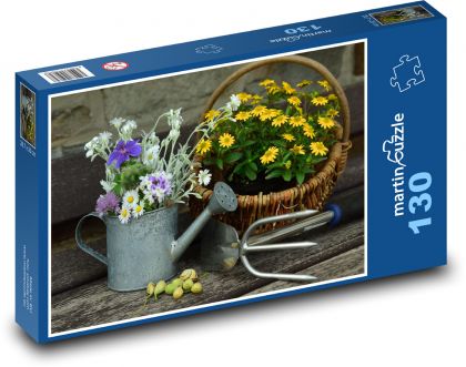 Květiny - zahradní dekorace, konev - Puzzle 130 dílků, rozměr 28,7x20 cm