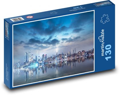 Krajobraz - miasto nocą, chmury - Puzzle 130 elementów, rozmiar 28,7x20 cm
