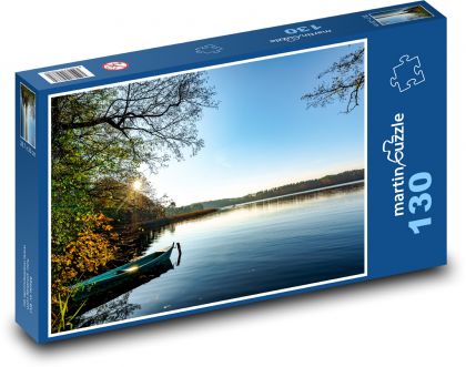 Jezioro z łódką - przyroda, drzewa - Puzzle 130 elementów, rozmiar 28,7x20 cm
