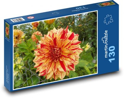 Jiřina - okvětní lístky, květ - Puzzle 130 dílků, rozměr 28,7x20 cm