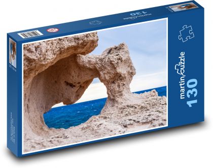 Skalní formace - moře, skála - puzzle 130 dílků