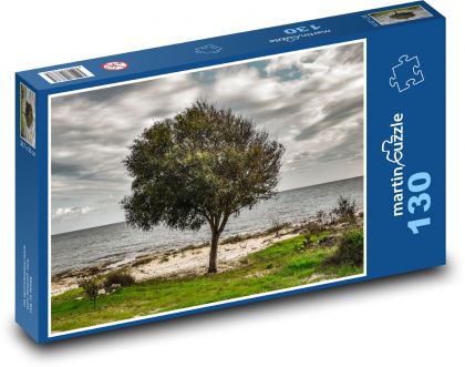 Strom u moře - pláž, nebe - puzzle 130 dílků