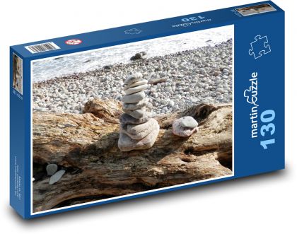 Mohyla z kamenů - břeh, strom  - puzzle 130 dílků