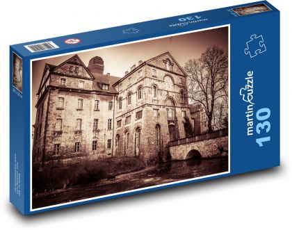 Dům - starý, strašidelný - puzzle 130 dílků