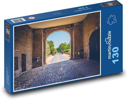 Hrad - vchod, architektúra - Puzzle 130 dielikov, rozmer 28,7x20 cm 