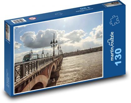 Vlak - Burgunsko, Francie - puzzle 130 dílků