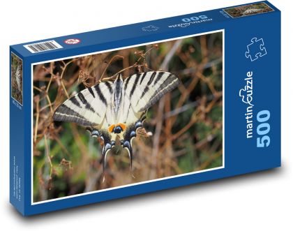 Výstružník s bielymi a čiernymi pruhmi, motýľ - Puzzle 500 dielikov, rozmer 46x30 cm 
