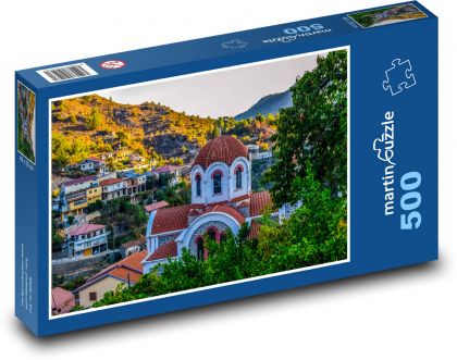 Wieś górska z kościołem - Puzzle 500 elementów, rozmiar 46x30 cm
