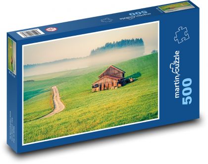 Drevená stodola na zelenom kopci - Puzzle 500 dielikov, rozmer 46x30 cm 