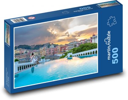 Výhľad na mesto z bazéna - Puzzle 500 dielikov, rozmer 46x30 cm 