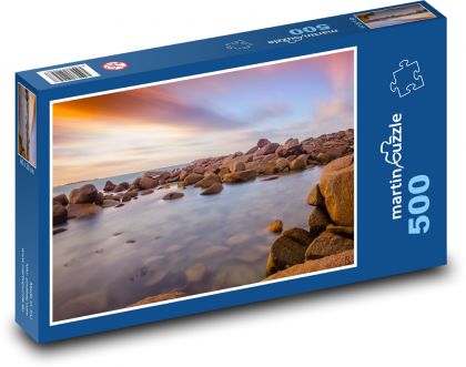 Skaliste wybrzeże nad morzem - Puzzle 500 elementów, rozmiar 46x30 cm