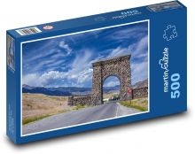Brána, silnice, hory Puzzle 500 dílků - 46 x 30 cm