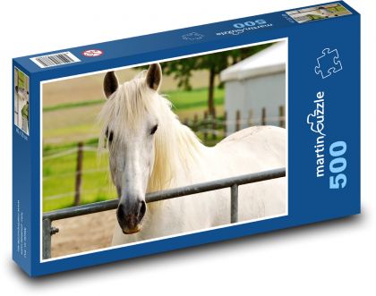 Weißes Pferd in den Ställen - Puzzle - 500 Teile