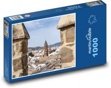 Věž kostela ve městě Puzzle 1000 - 60x46 cm