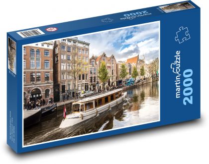 Łódź na rzece w porcie - Puzzle 2000 elementów, rozmiar 90x60 cm