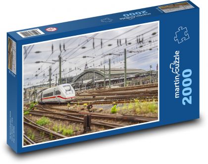 Vlak na železnici - Puzzle 2000 dielikov, rozmer 90x60 cm 