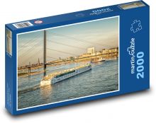 Łódź na Renie Puzzle 2000 elementów - 90x60 cm