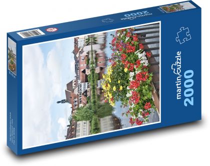 Panoráma mesta s kvetmi - Puzzle 2000 dielikov, rozmer 90x60 cm 