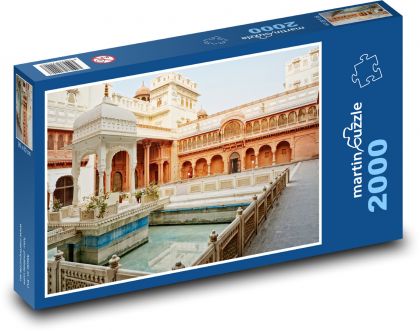 Starý dom - Puzzle 2000 dielikov, rozmer 90x60 cm 