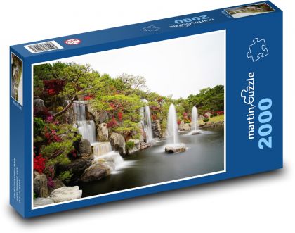 Azalka - vodopád, červené květiny - puzzle 2000 dílků