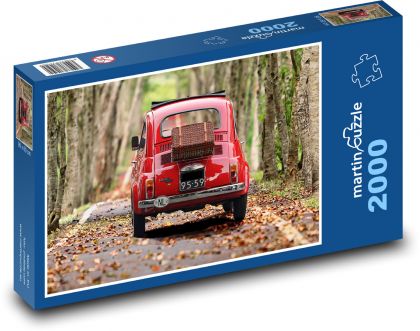 Czerwony samochód w lesie - Puzzle 2000 elementów, rozmiar 90x60 cm