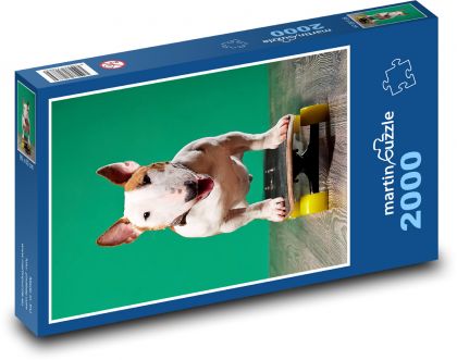 Pes na skateboardu - puzzle 2000 dílků