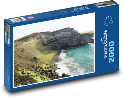 Pláž se zeleným pískem - Havaj - puzzle 2000 dílků