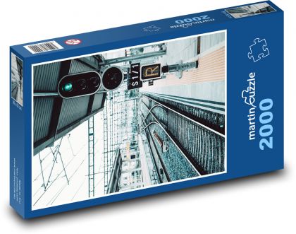 Železniční stanice - puzzle 2000 dílků