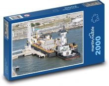 Nákladní loď v přístavu Puzzle 2000 dílků - 90 x 60 cm