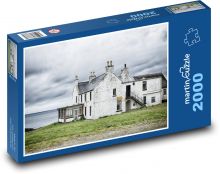 Opustený dom na pobreží Puzzle 2000 dielikov - 90 x 60 cm