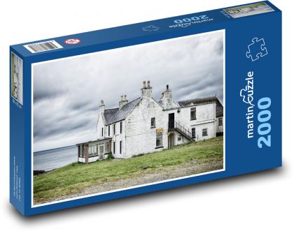 Opustený dom na pobreží - Puzzle 2000 dielikov, rozmer 90x60 cm 