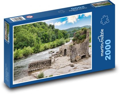 Ruiny - řeka - puzzle 2000 dílků