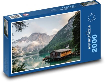 Jazerná chata - Puzzle 2000 dielikov, rozmer 90x60 cm 