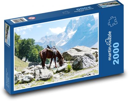 Koń w górach - Puzzle 2000 elementów, rozmiar 90x60 cm