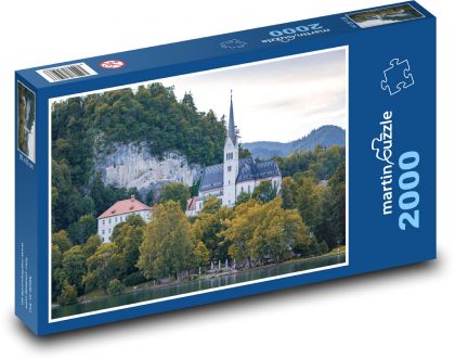 Slovinsko - kostol, jazero - Puzzle 2000 dielikov, rozmer 90x60 cm 