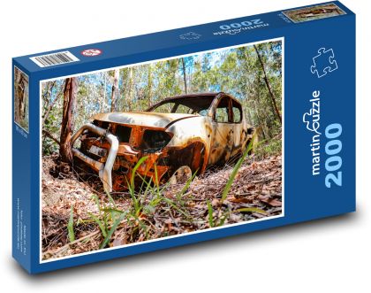 Ohořelé auto - terení auto - puzzle 2000 dílků